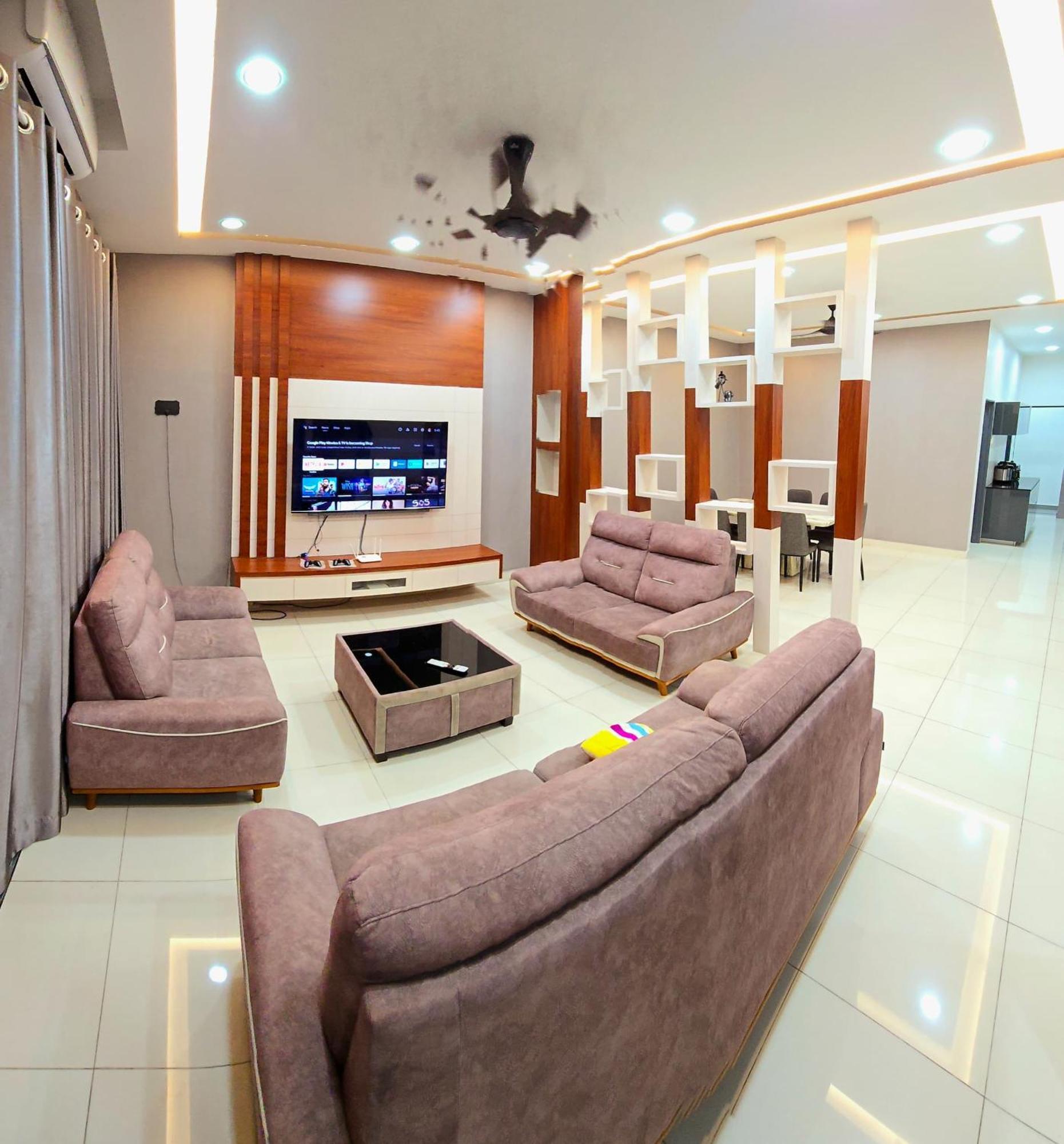 Holiday home Bandar Alam Staycation - Netflix, Unifi, Prime, Hotstar